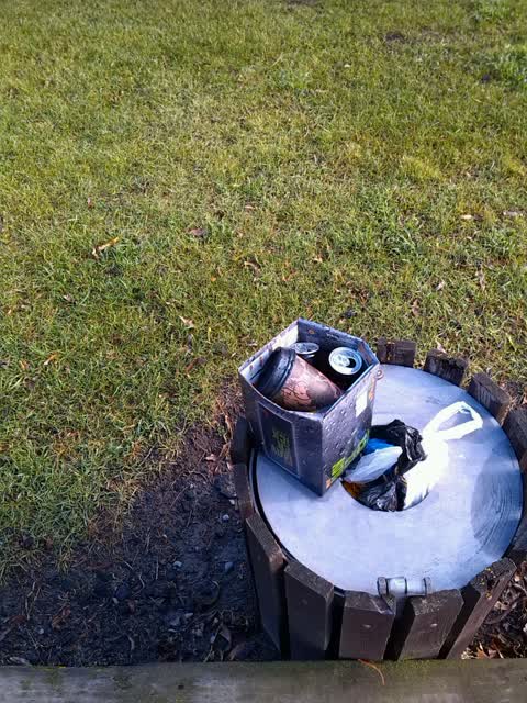 Rubbish/Recycling, a report photo