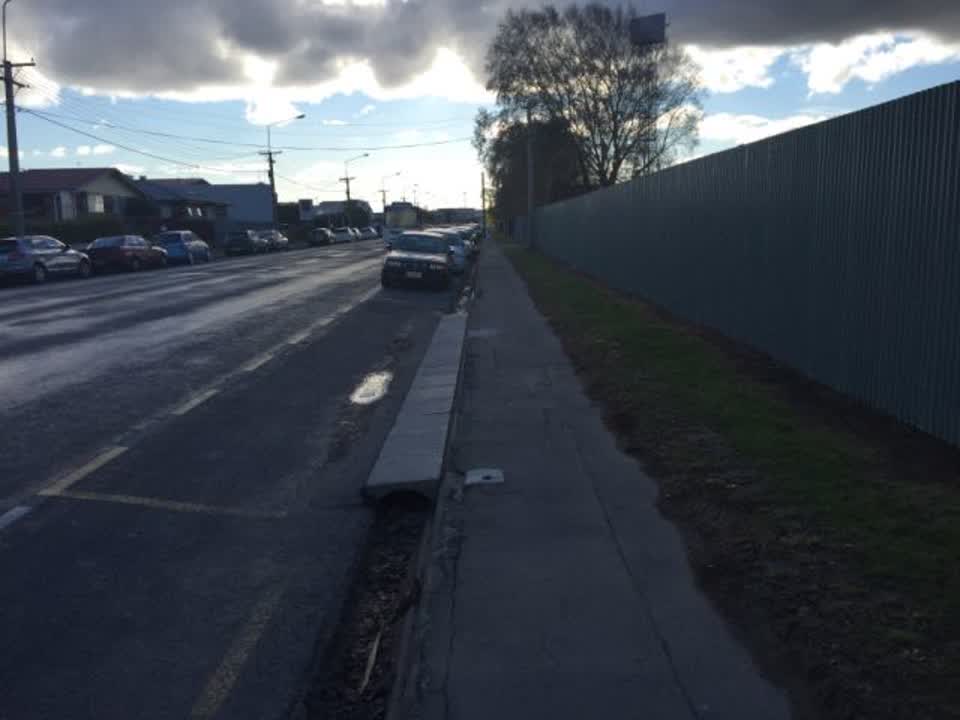 The photograph attached to this roading/streets report