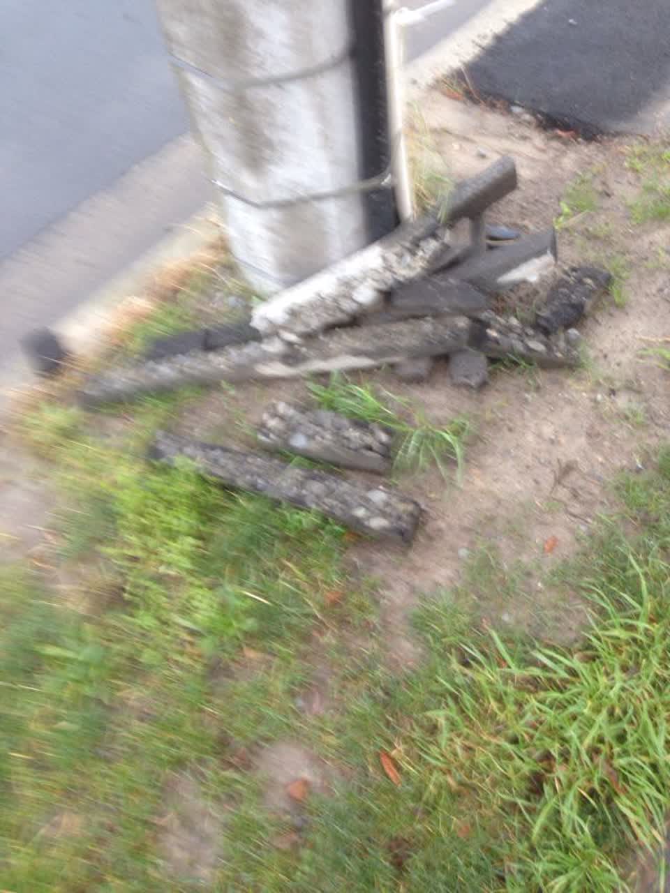 The photograph attached to this roading/streets report