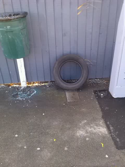 Rubbish/Recycling, a report photo