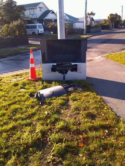Rubbish/Recycling, a report photo