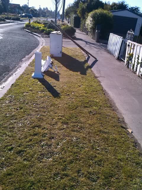 Rubbish/Recycling, a report photo