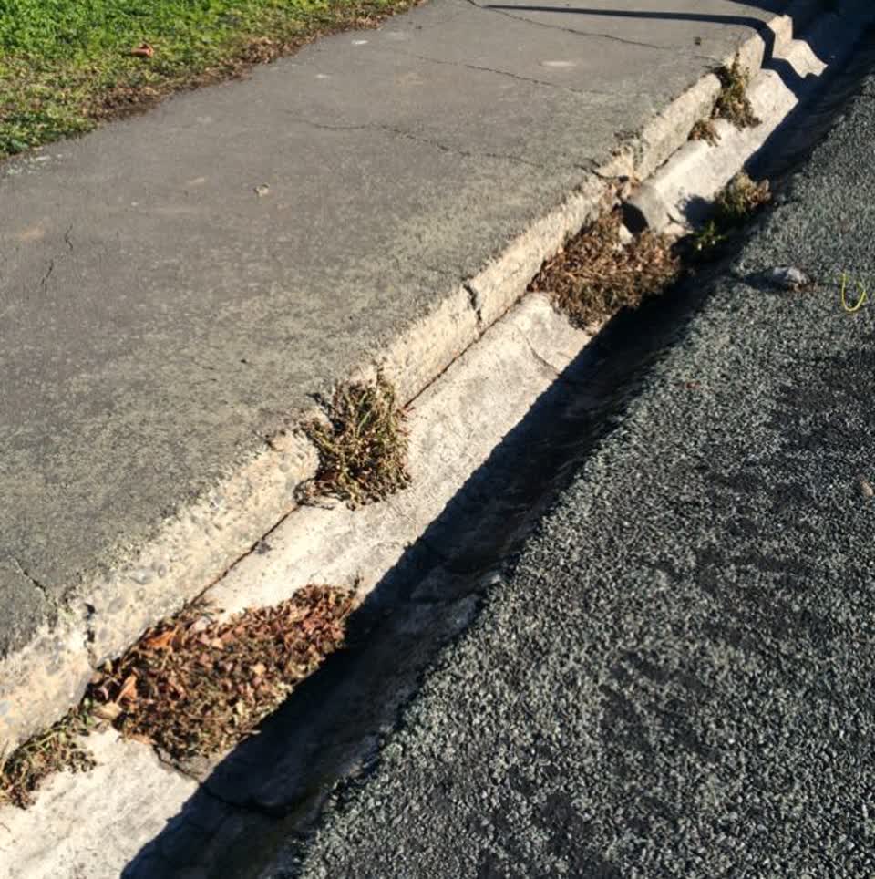 The photograph attached to this roading/streets report