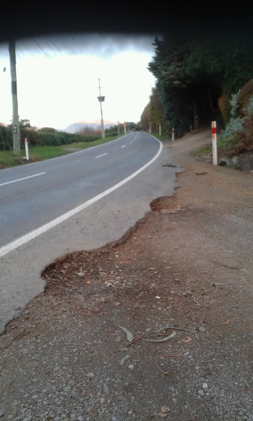 The photograph attached to this roading/streets report