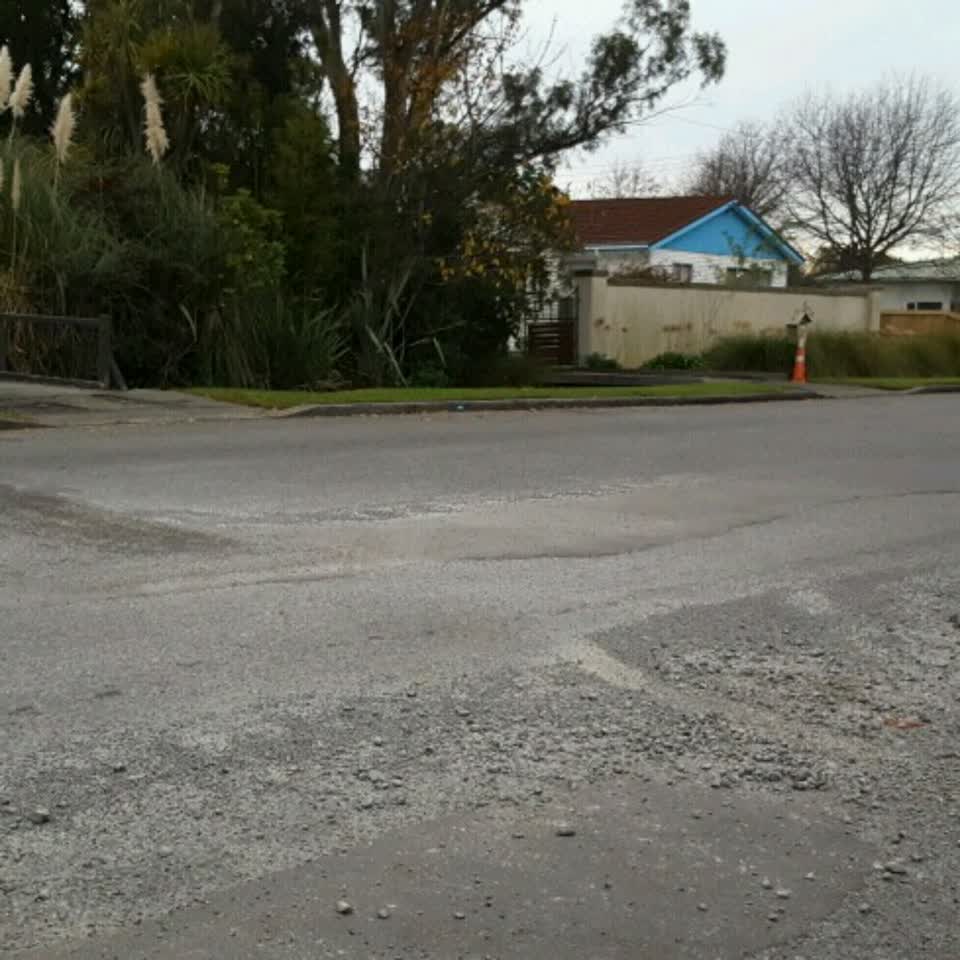 The photograph attached to this roading/streets report