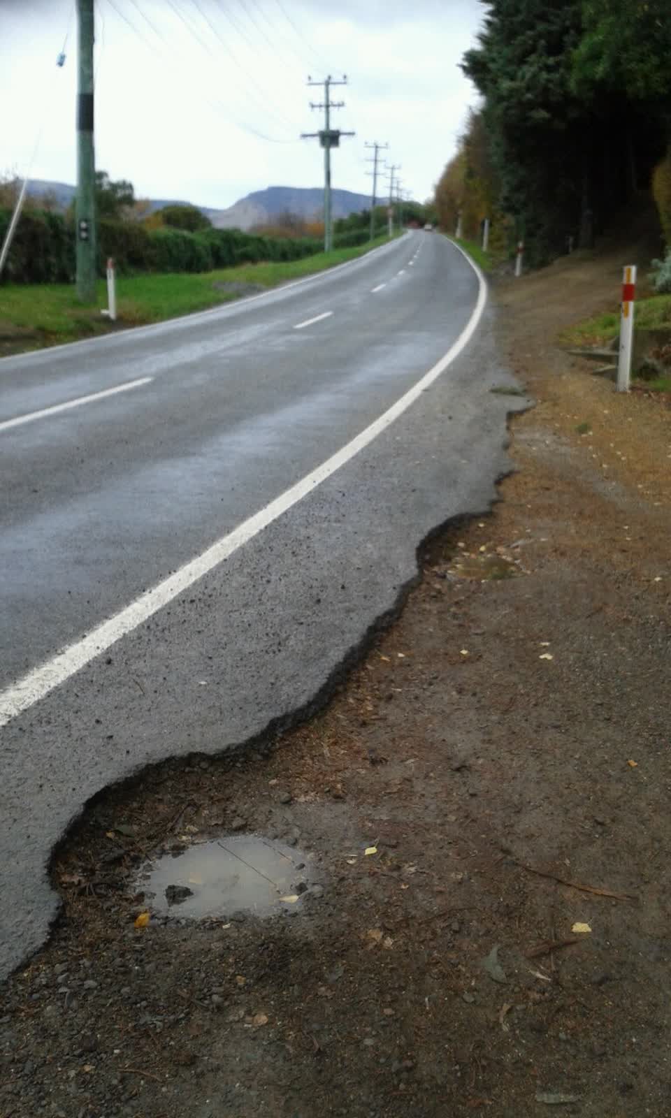 The photograph attached to this roading/streets report