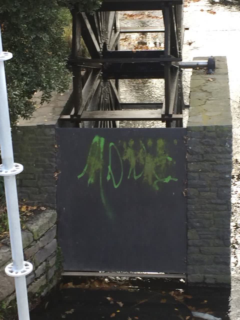 The photograph attached to this graffiti report