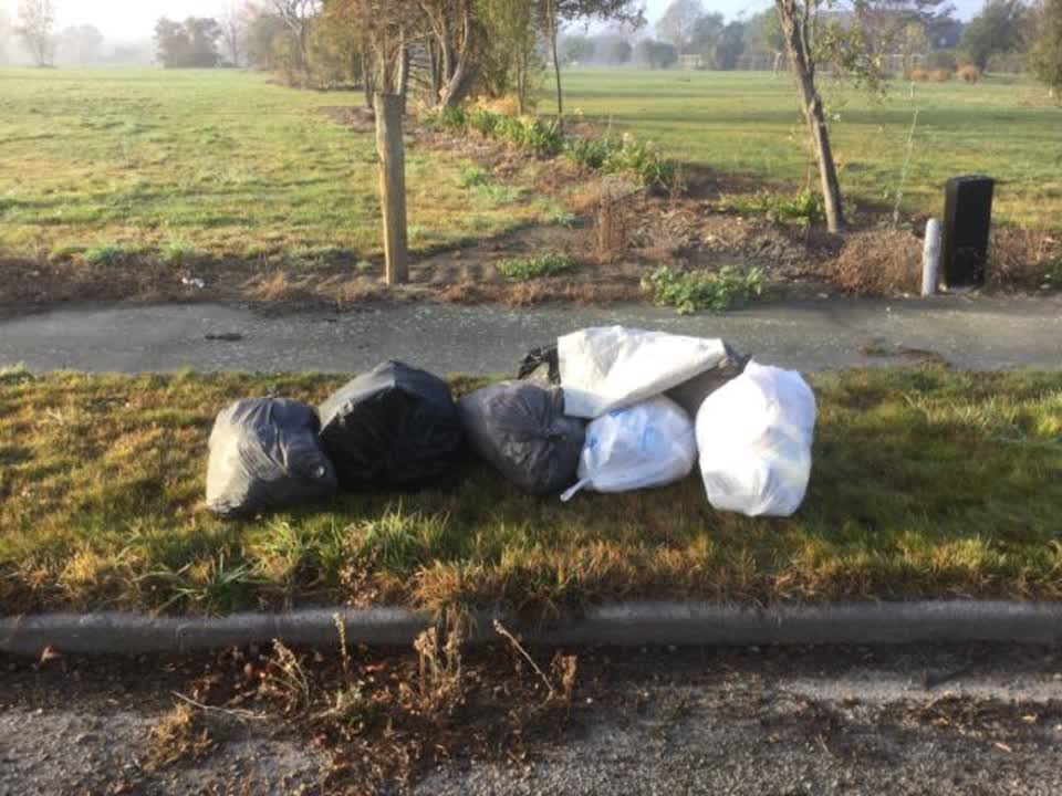 The photograph attached to this rubbish/recycling report