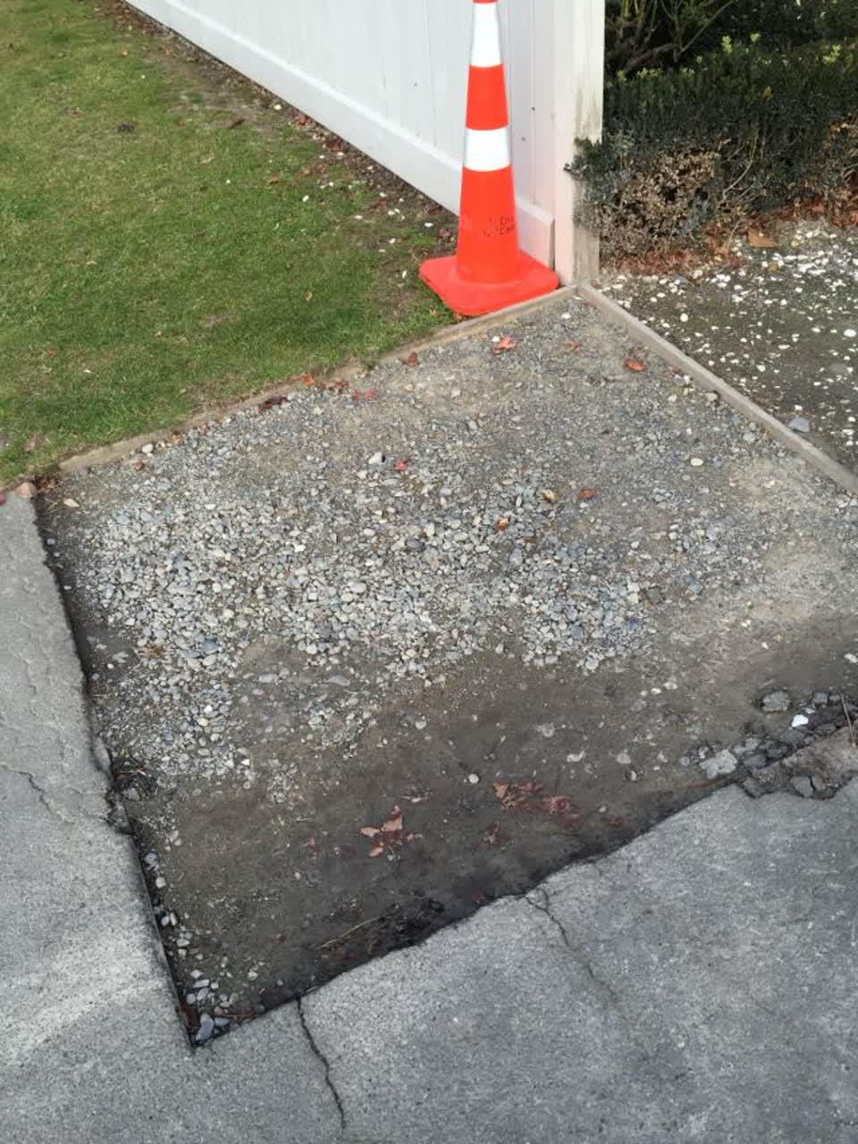 The photograph attached to this roading/streets report