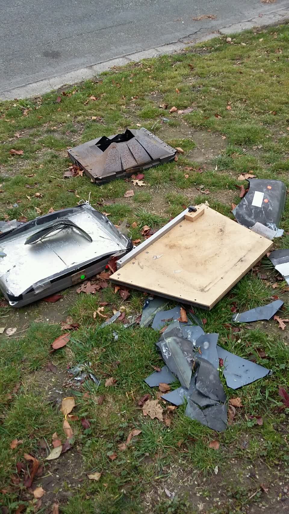 The photograph attached to this rubbish/recycling report