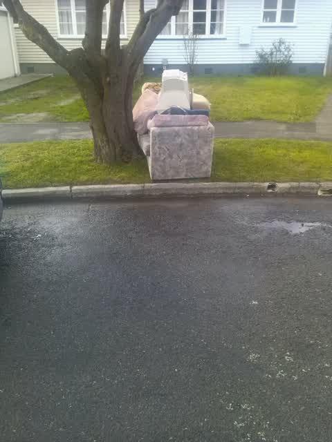 Rubbish/Recycling, a report photo