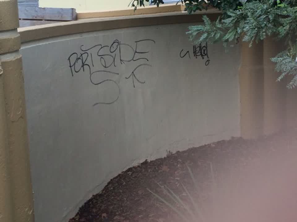The photograph attached to this graffiti report