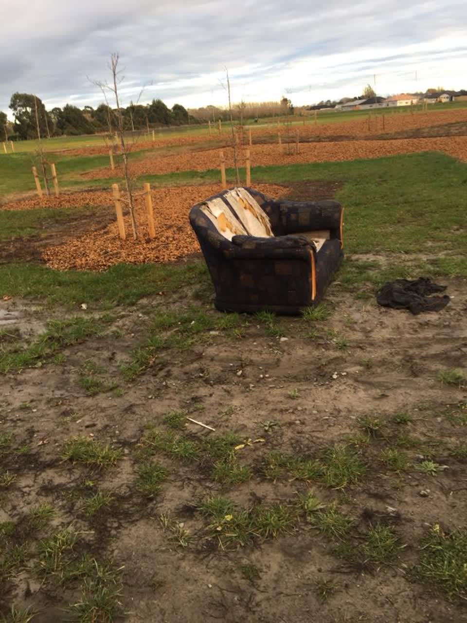 The photograph attached to this rubbish/recycling report
