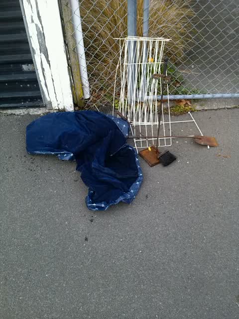 Rubbish/Recycling, a report photo