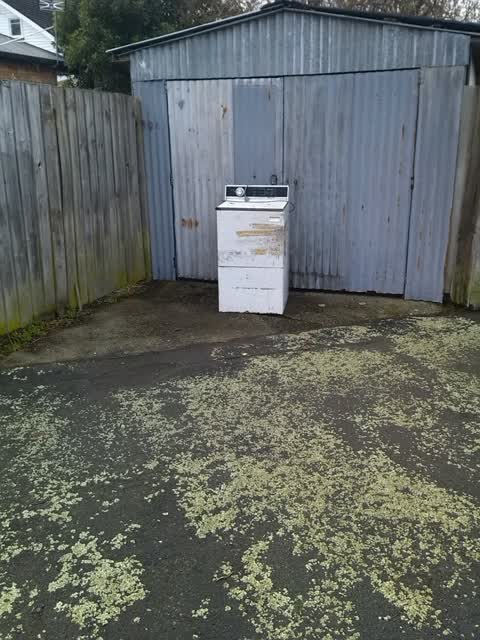 Rubbish/Recycling, a report photo