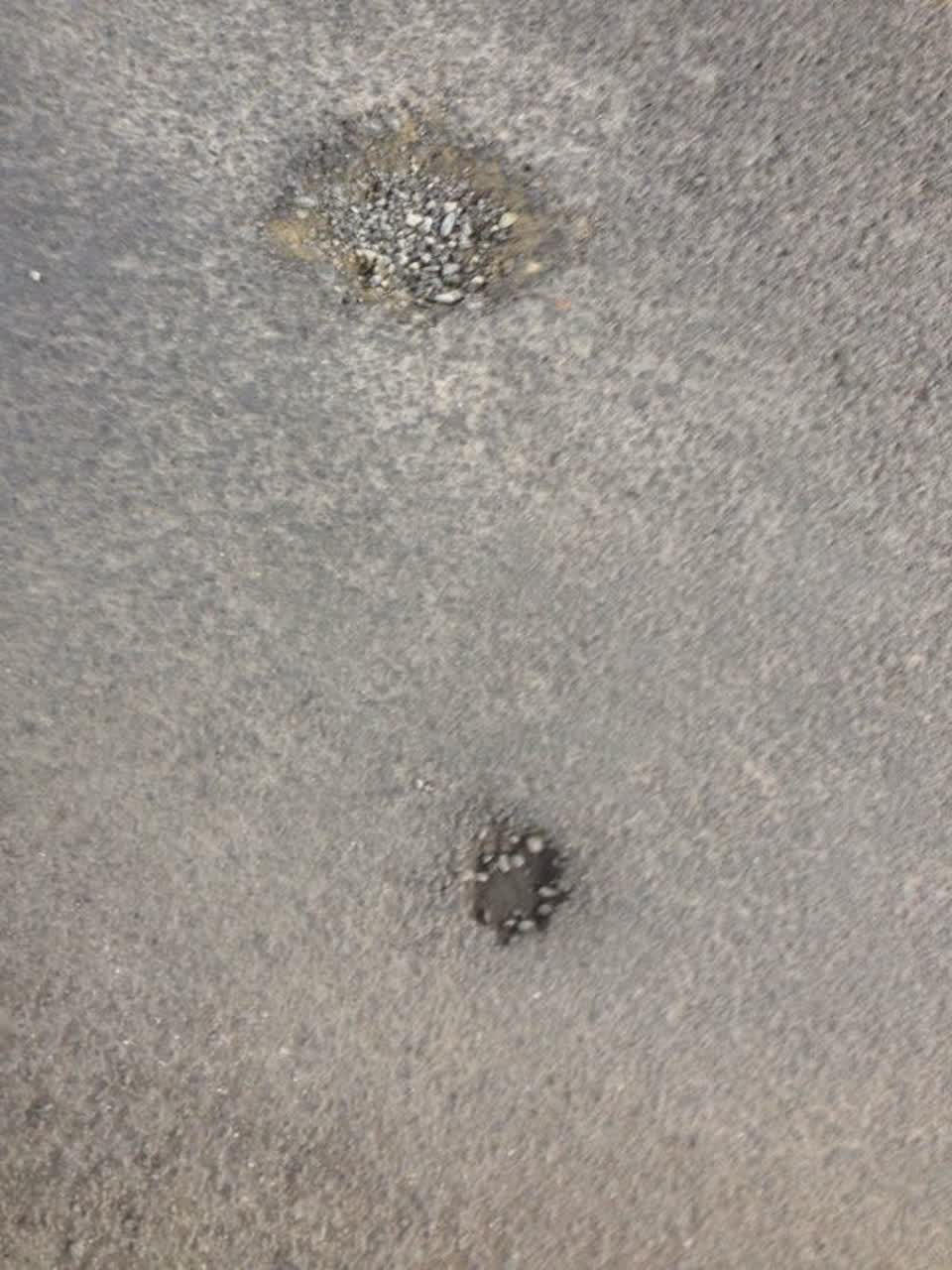The photograph attached to this roading/streets report