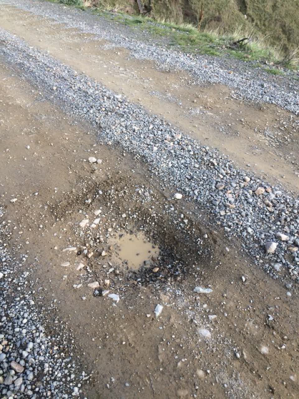 The photograph attached to this roading/streets report