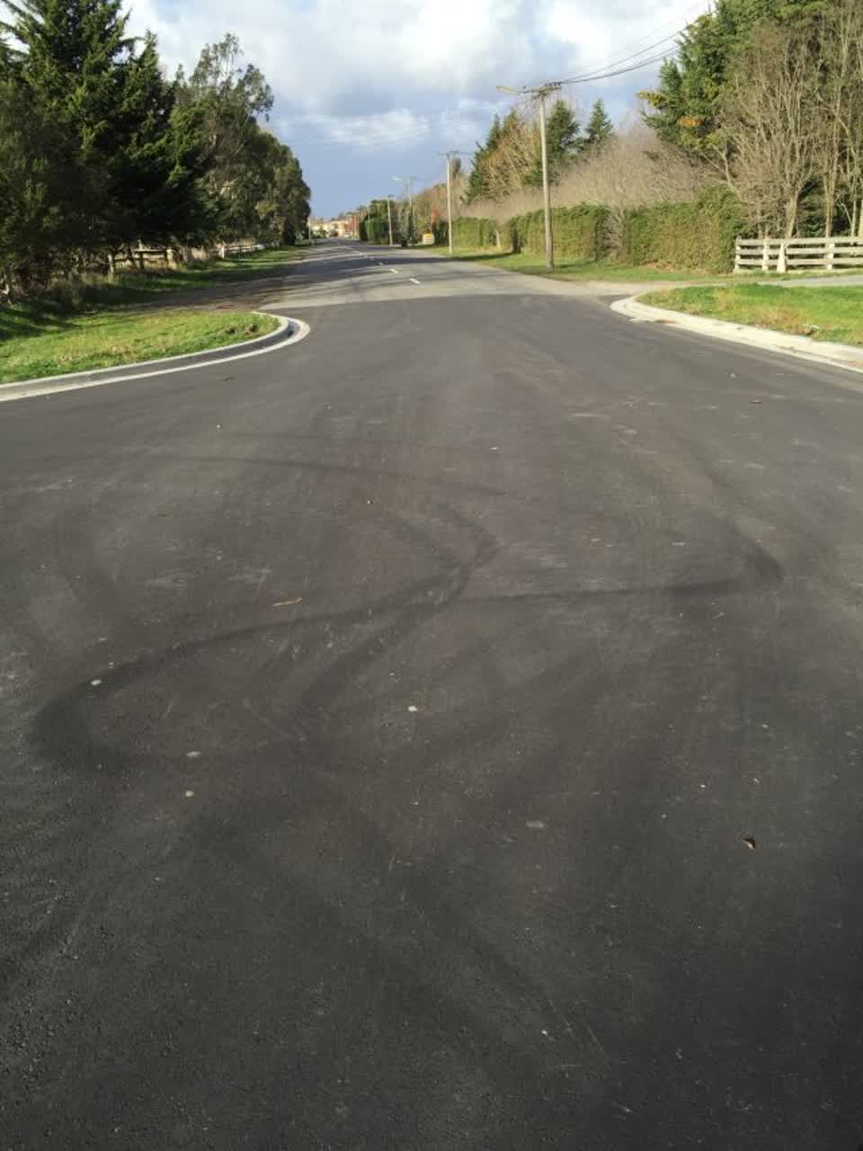 The photograph attached to this roading/streets report