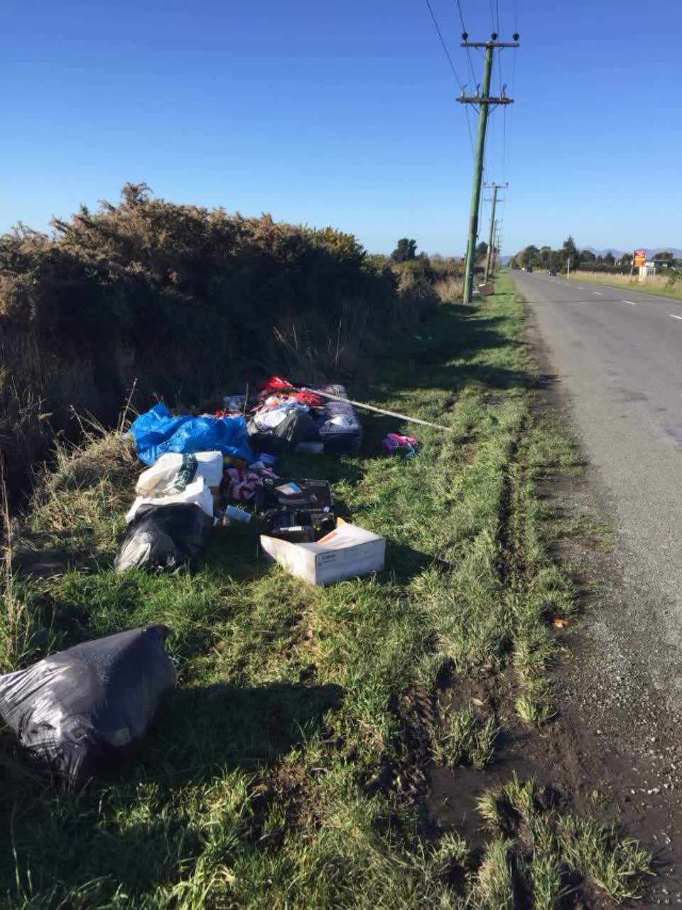 The photograph attached to this rubbish/recycling report