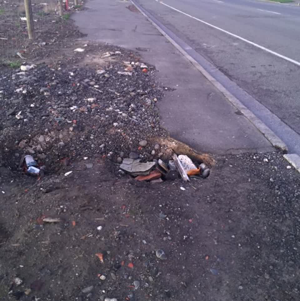 The photograph attached to this roading/streets report