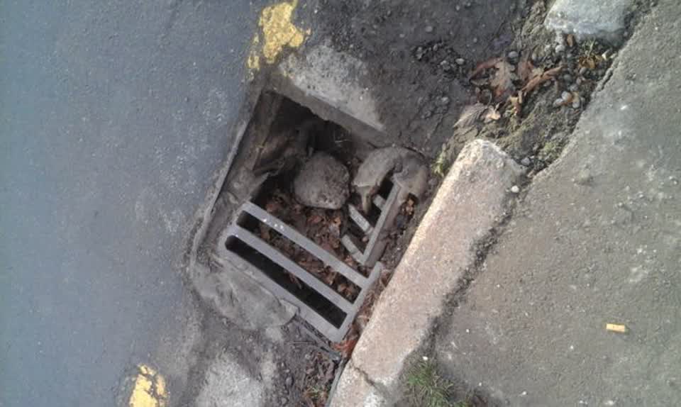 The photograph attached to this roading/streets report