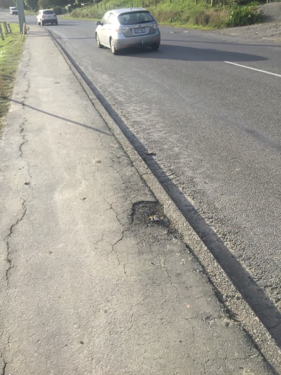 The photograph attached to this roading/streets report