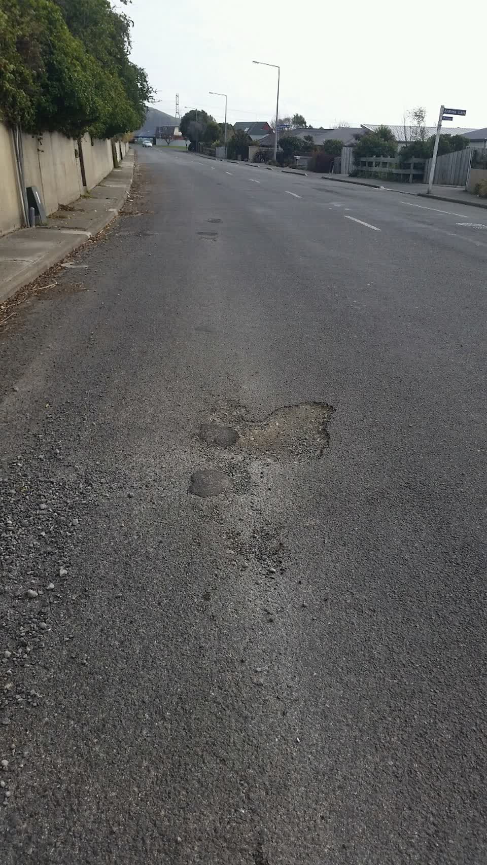 The photograph attached to this roading/streets report