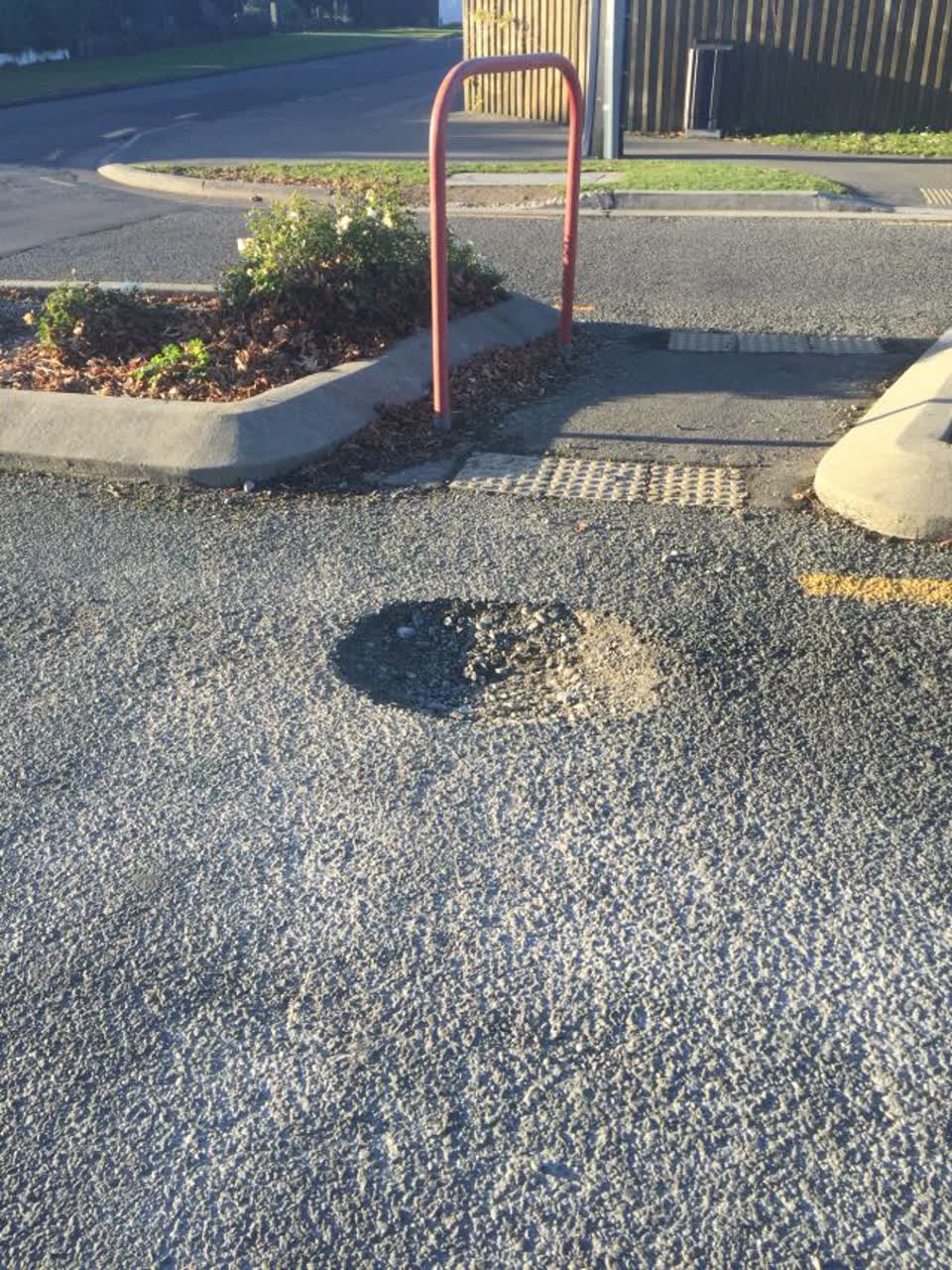 The photograph attached to this roading/streets report
