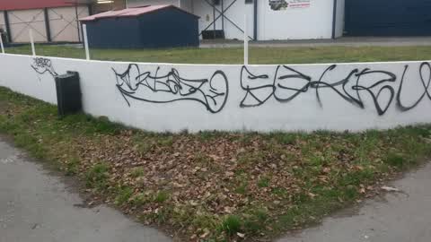 Graffiti, a report photo
