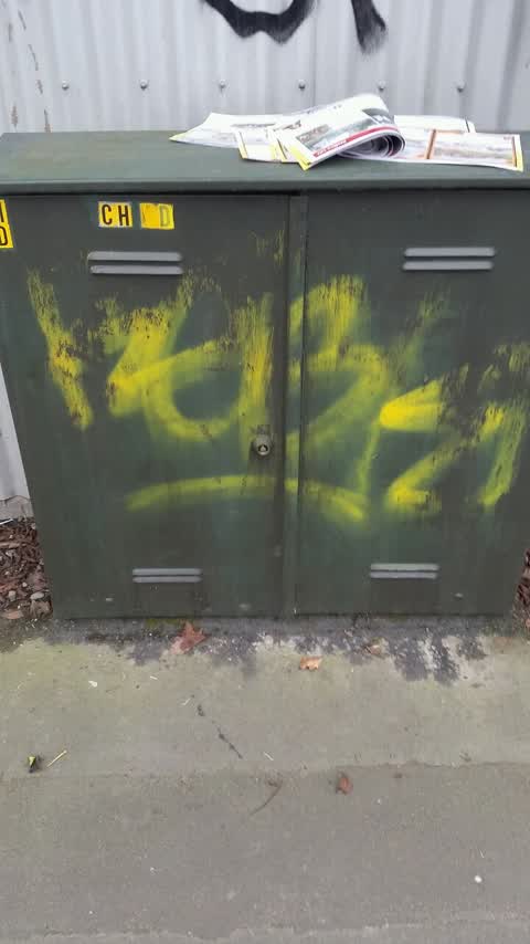 Graffiti, a report photo