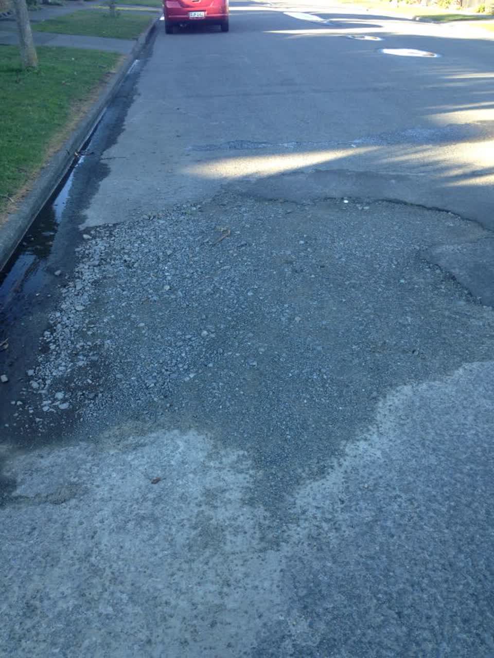 The photograph attached to this roading/streets report