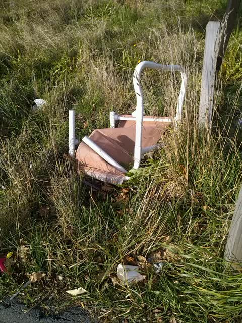 Rubbish/Recycling, a report photo