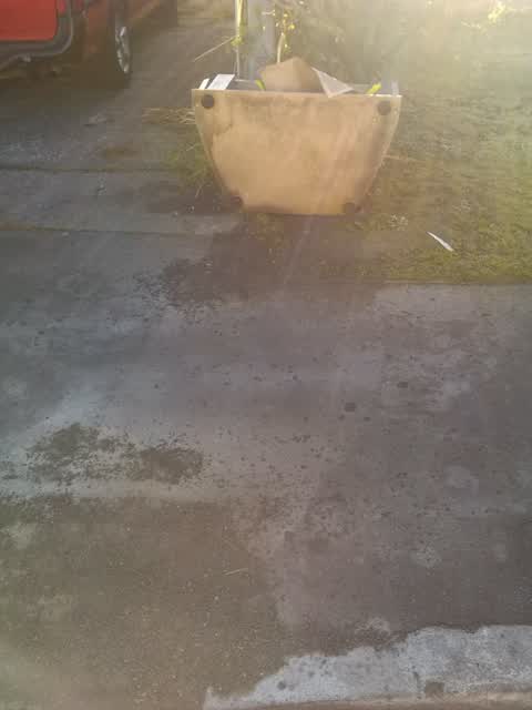 Rubbish/Recycling, a report photo