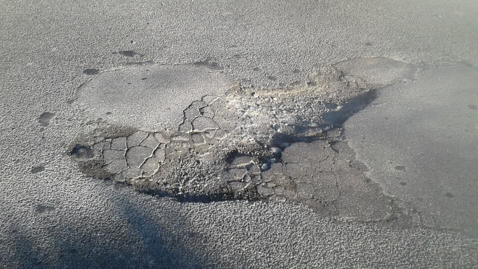 The photograph attached to this roading/streets report
