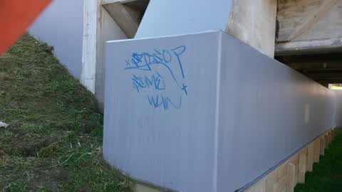 Graffiti, a report photo