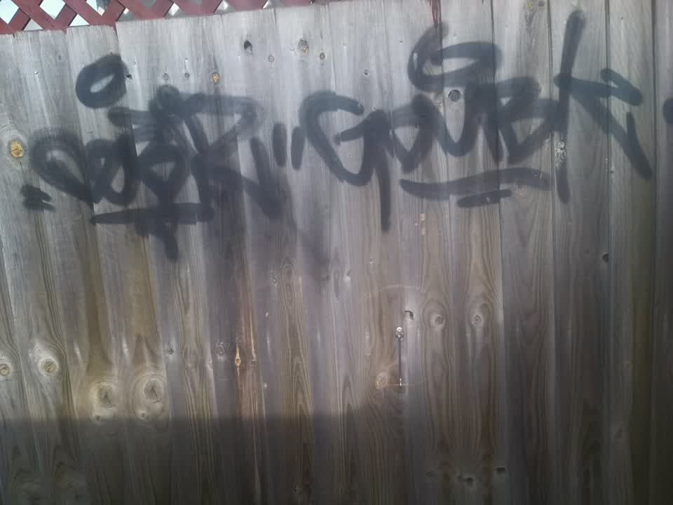 The photograph attached to this graffiti report
