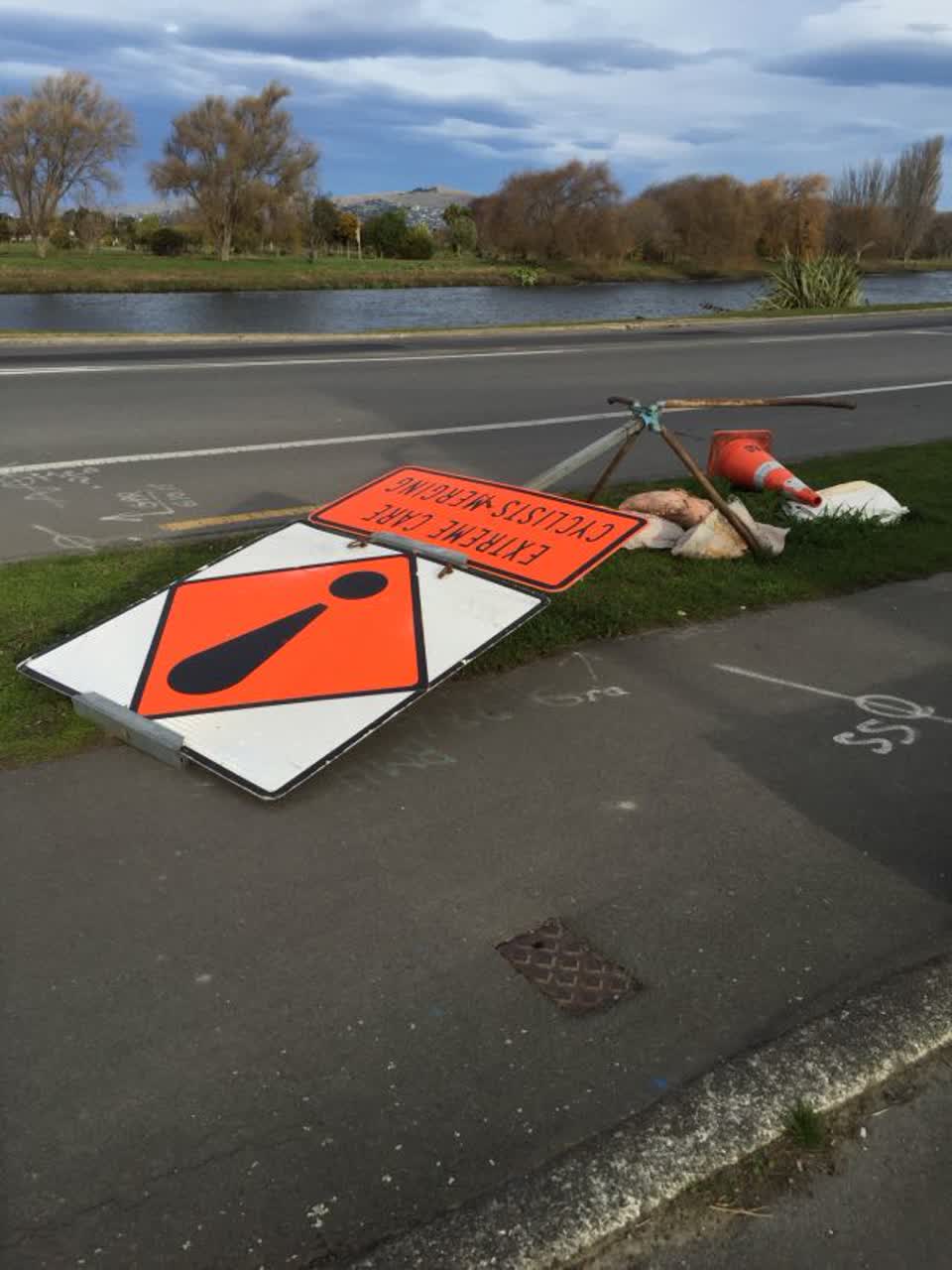 The photograph attached to this roading/streets report