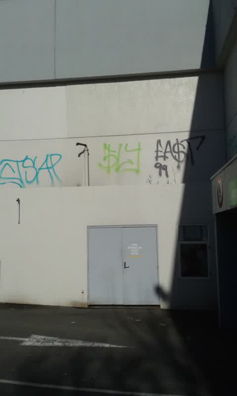 Graffiti, a report photo