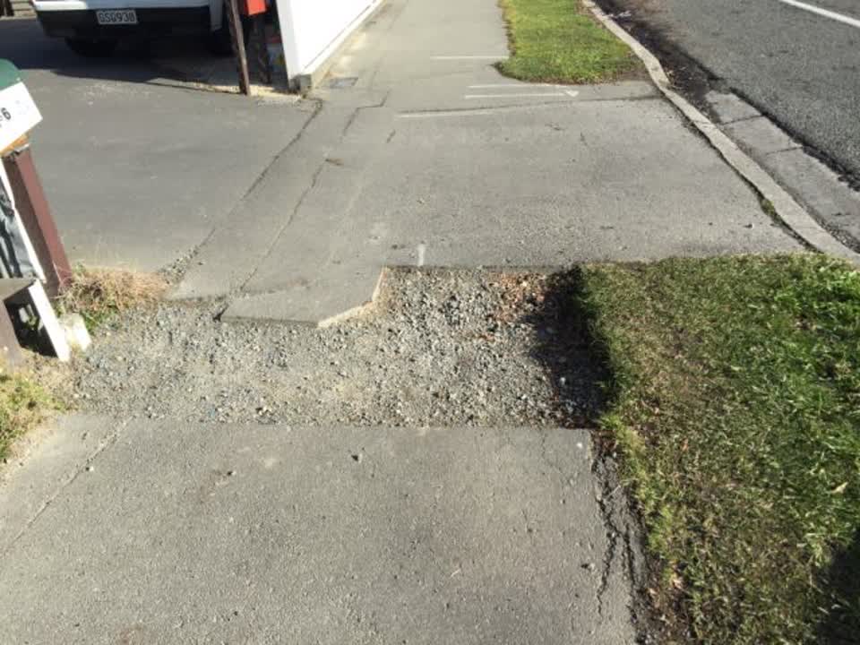 The photograph attached to this roading/streets report