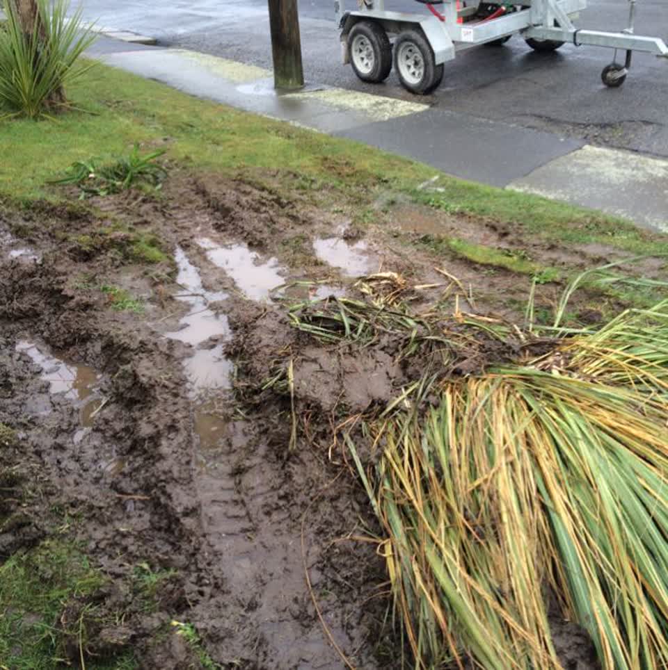 The photograph attached to this roading/streets report