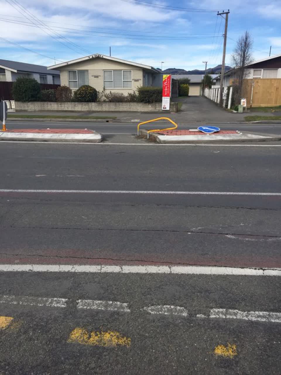 The photograph attached to this roading/streets report