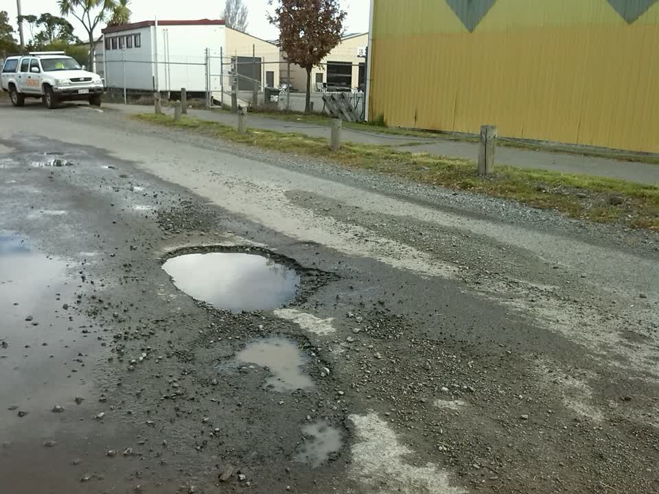 The photograph attached to this roading/streets report