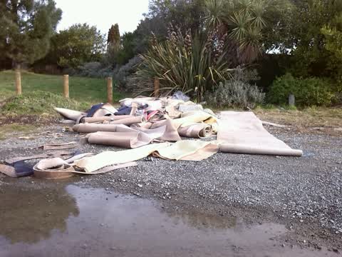 Rubbish/Recycling, a report photo