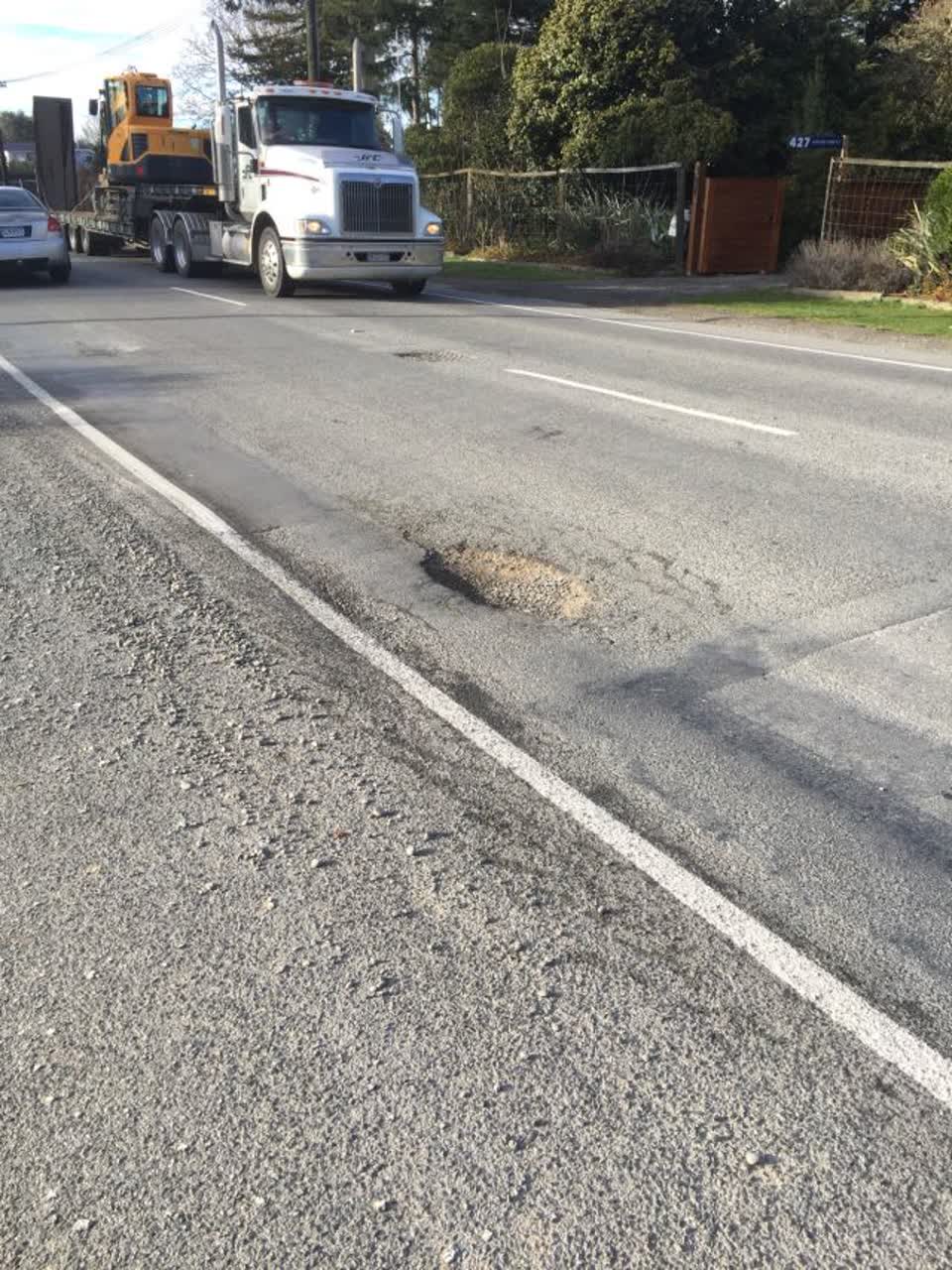 The photograph attached to this roading/streets report