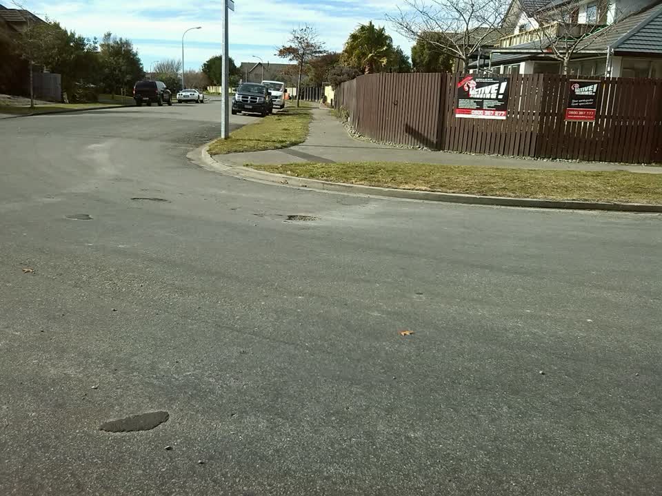 The photograph attached to this roading/streets report