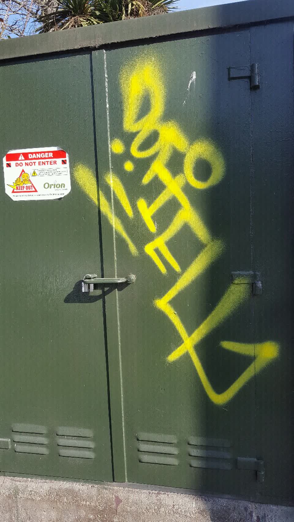 The photograph attached to this graffiti report