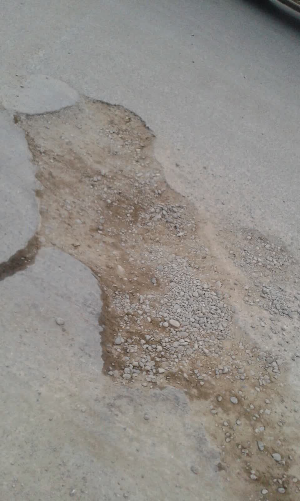 The photograph attached to this roading/streets report