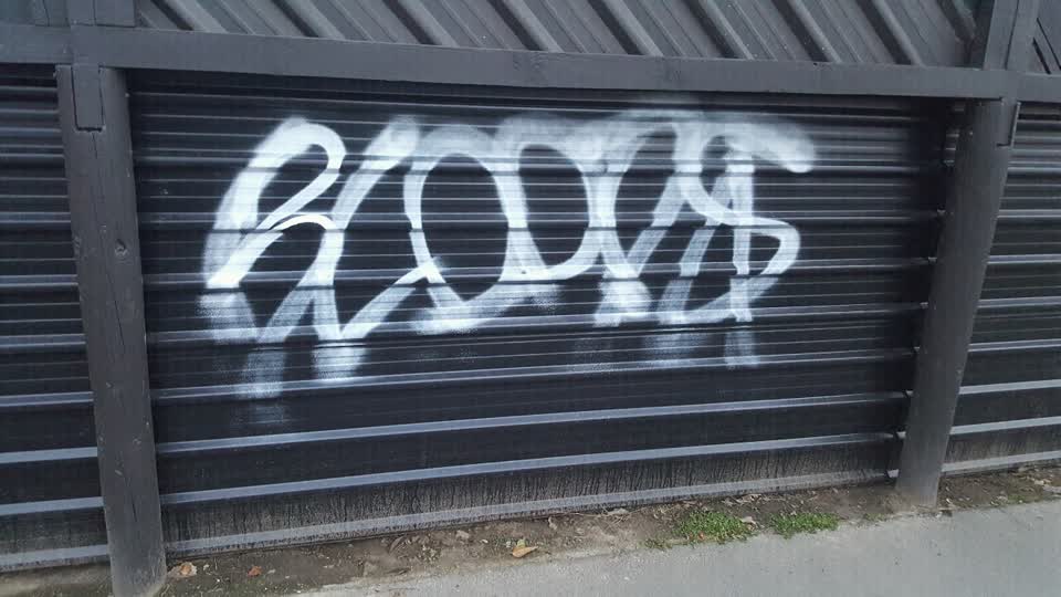 The photograph attached to this graffiti report