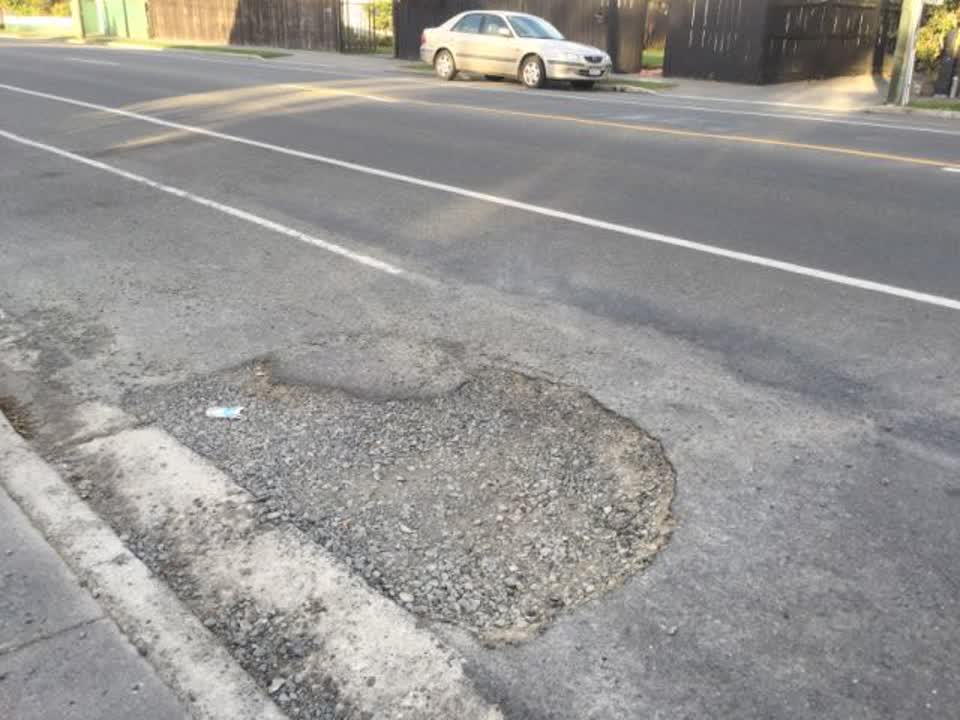 The photograph attached to this roading/streets report