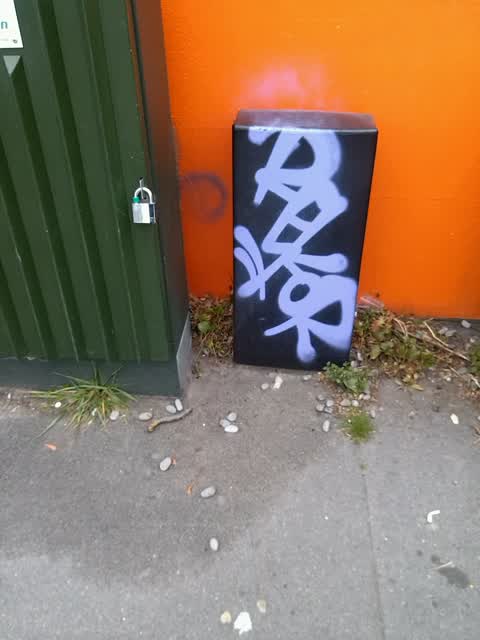 Graffiti, a report photo